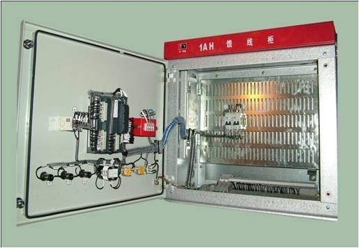 KYN28-12高压馈线柜仪表室